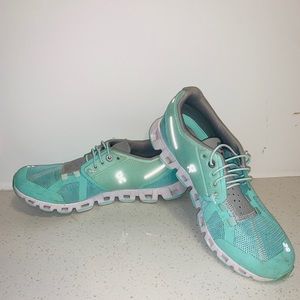 One cloud woman’s shoes